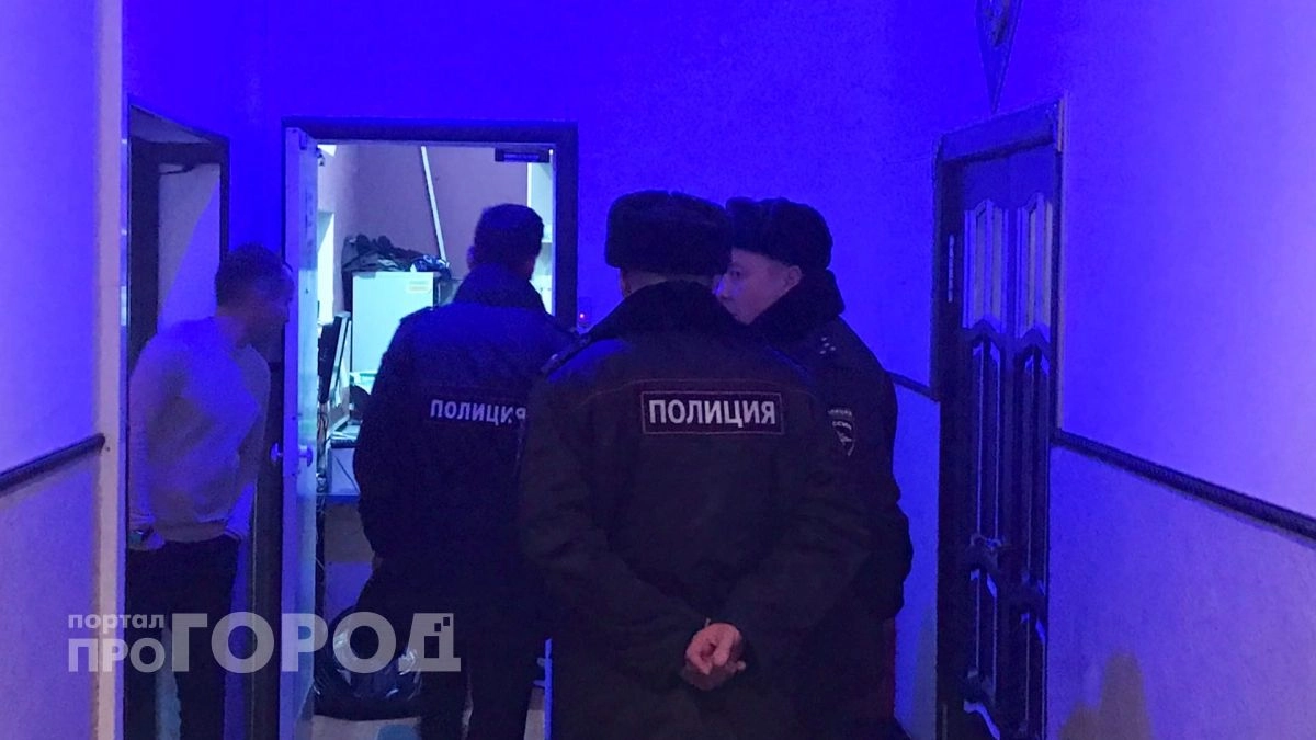 Одного увезли на скорой, а другой стащил его телефон: чем закончилась ночь в йошкар-олинском баре