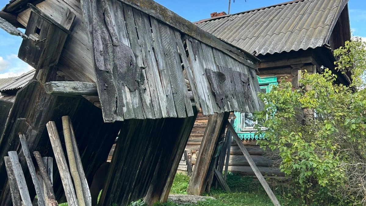 В исчезающих деревнях Марий Эл музейщики нашли редкие графины и крестьянскую утварь