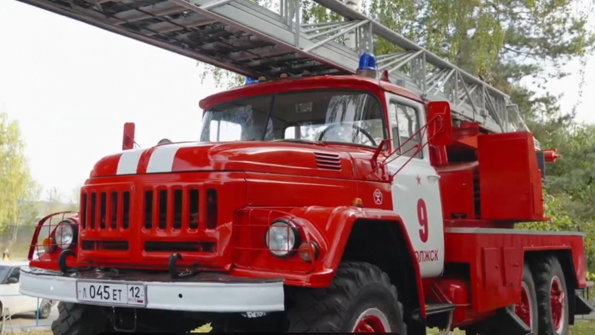 Спас сотни жизней и ушел на покой: в Волжске превратили легендарный "ЗИЛ-130" в монумент