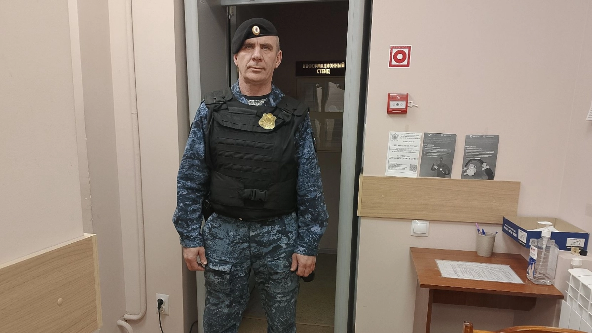 Пристав спас здание суда в Йошкар-Оле от пожара