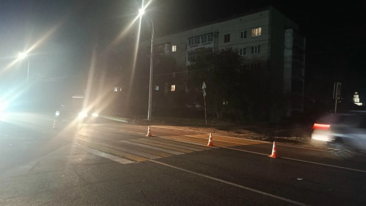 В Волжске легковушка снесла мужчину прямо на переходе