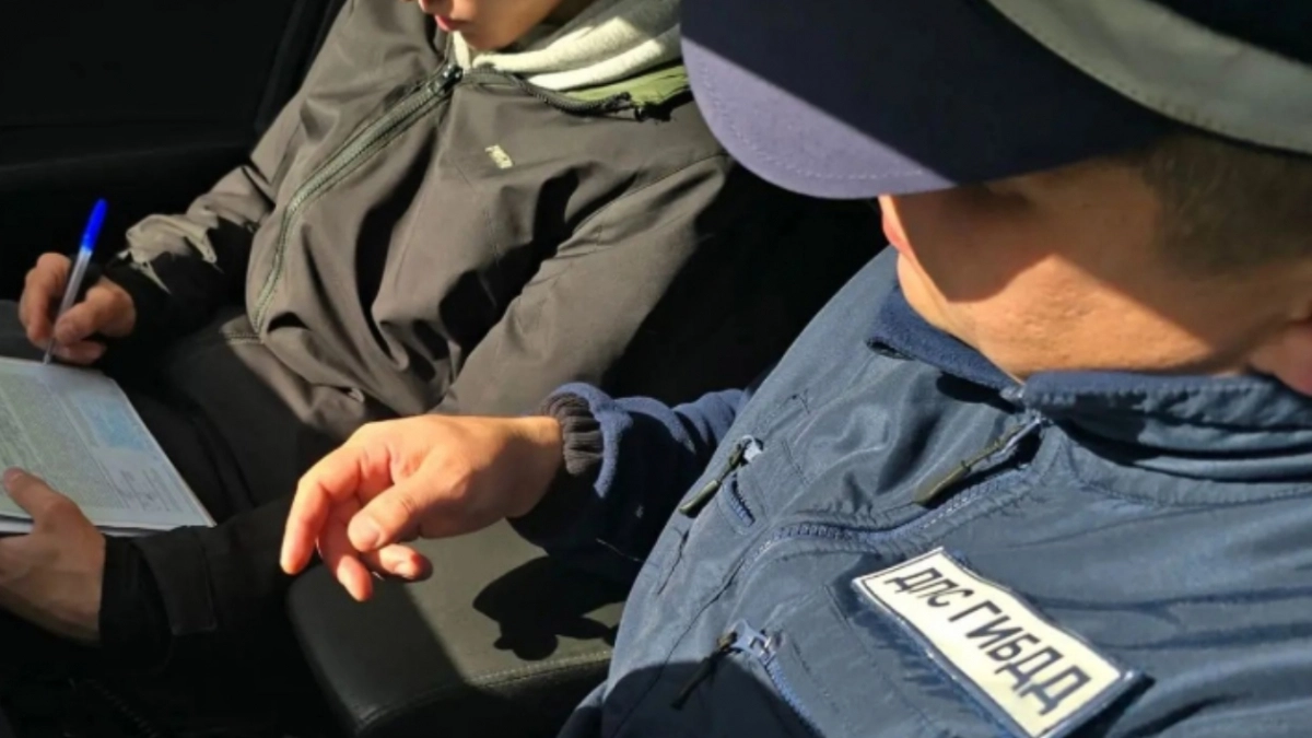 Катался без прав: в Йошкар-Оле у 18-летнего парня отобрали питбайк