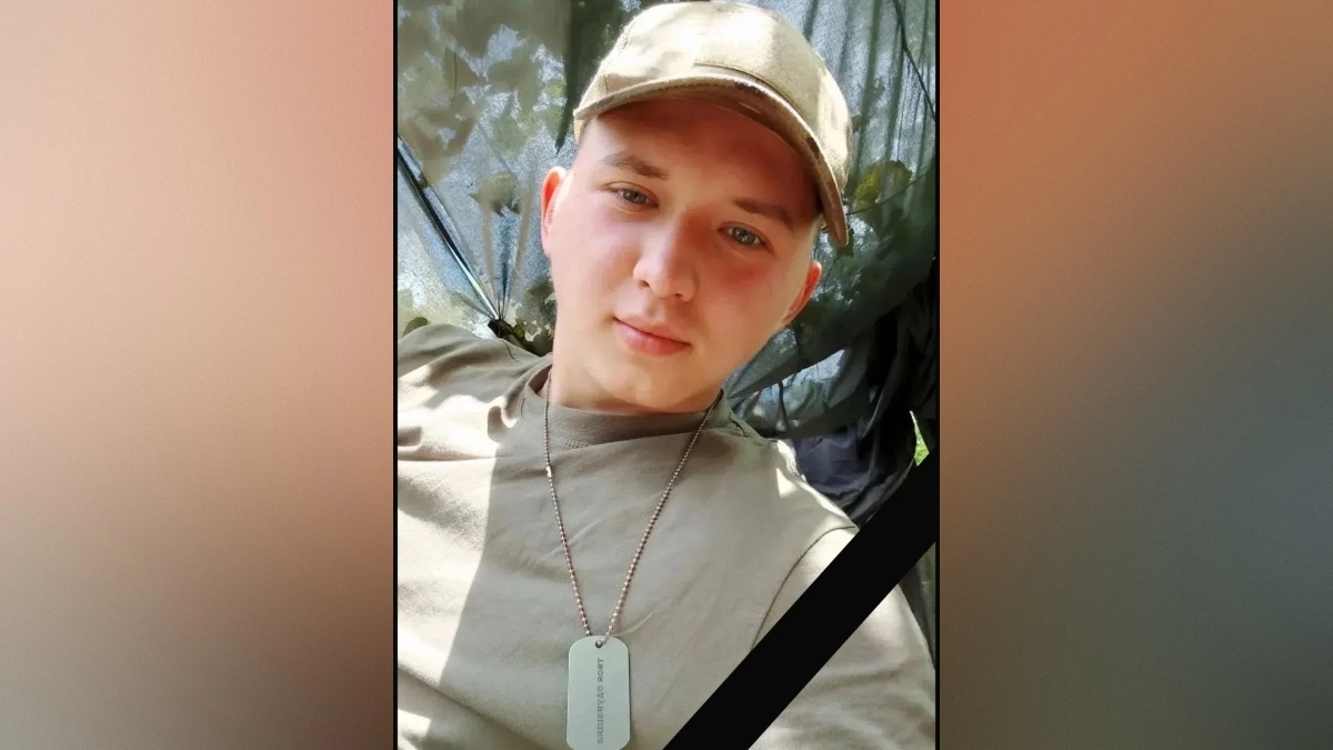 В селе Ежово проводят в последний путь погибшего на СВО бойца