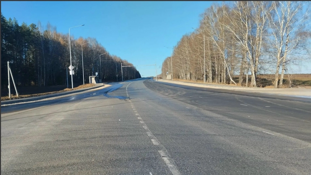 В Марий Эл на опасном перекрёстке у памятника Акпарсу наносят разметку