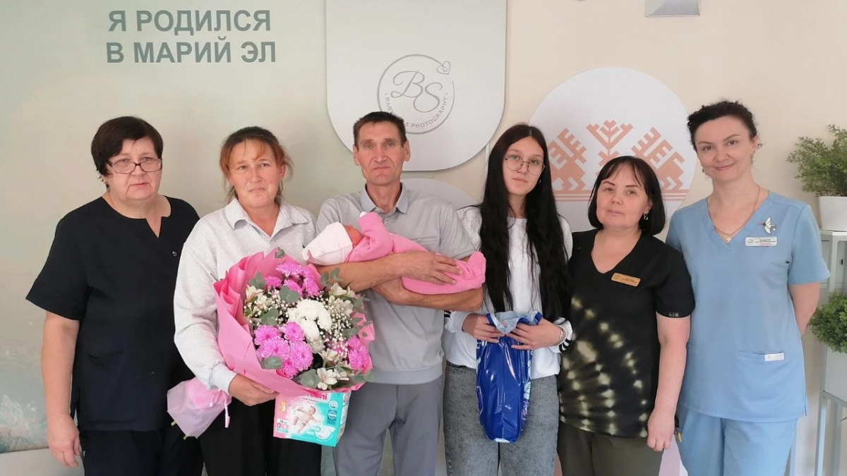 В Марий Эл 46-летняя санитарка родила десятого ребенка