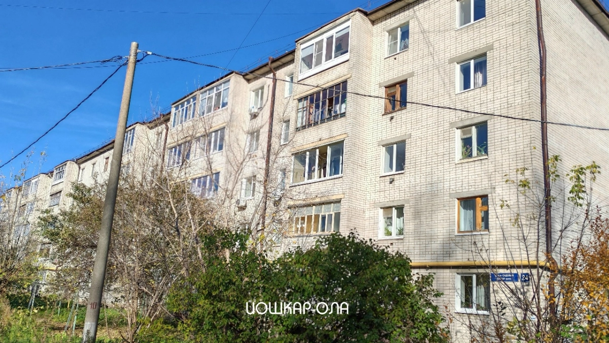 «На людей в доме падает дождь»: жители Йошкар-Олы пожаловались на разрушение зданий и бездействие УК