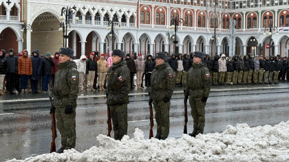 В Йошкар-Оле готовятся к параду Победы: первые колонны проходят по центру города