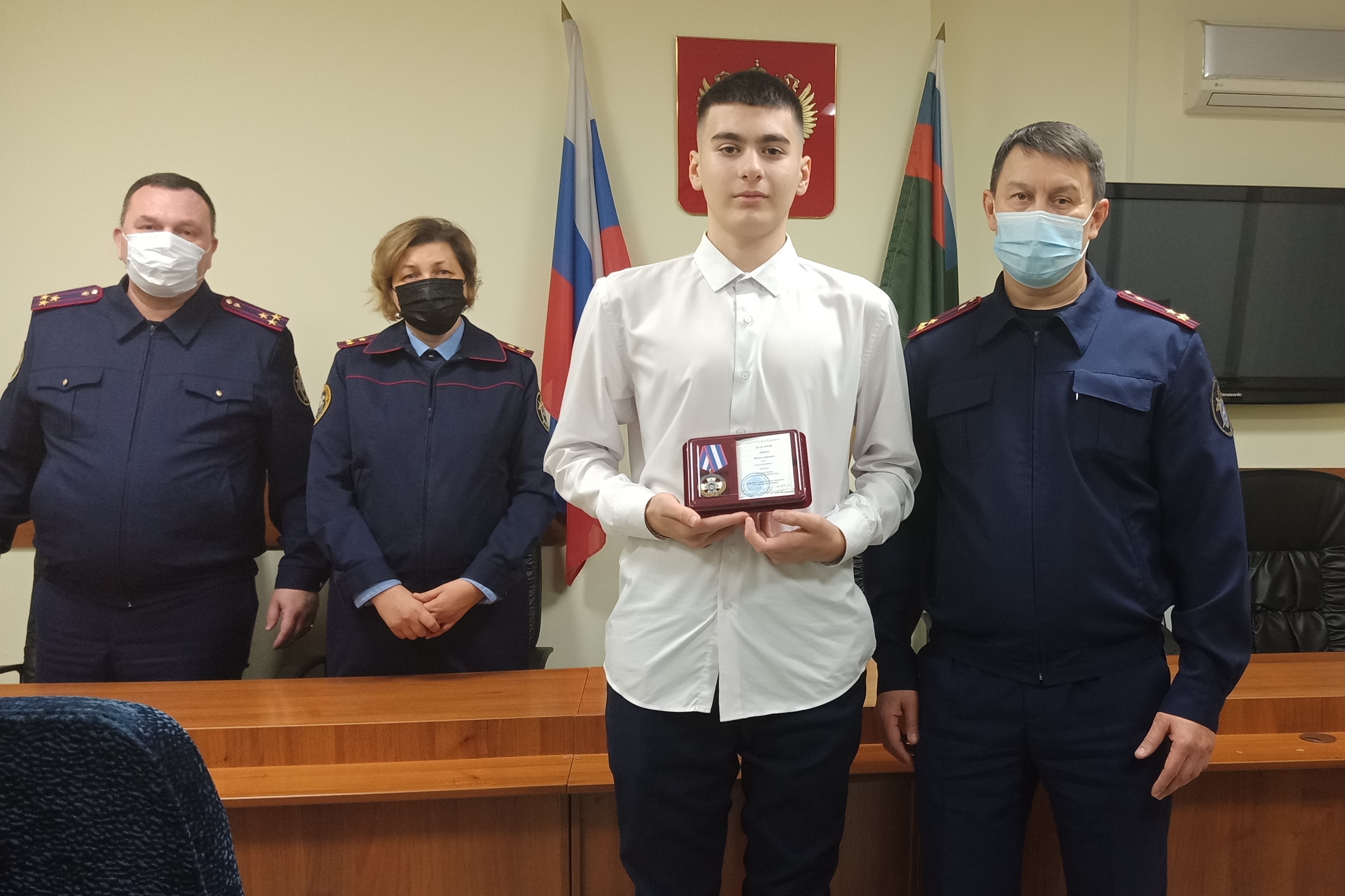 «Страна должна знать героев»: 14-летний йошкаролинец, спасший подростка, получил медаль