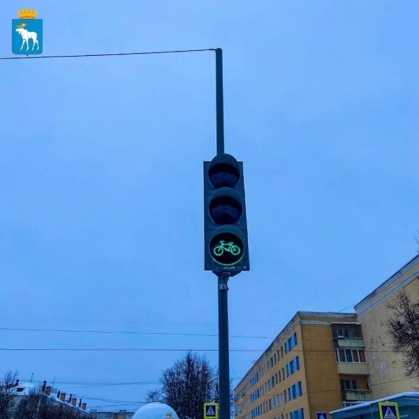 «Новинка»: впервые в Йошкар-Оле появились светофоры для велосипедистов 