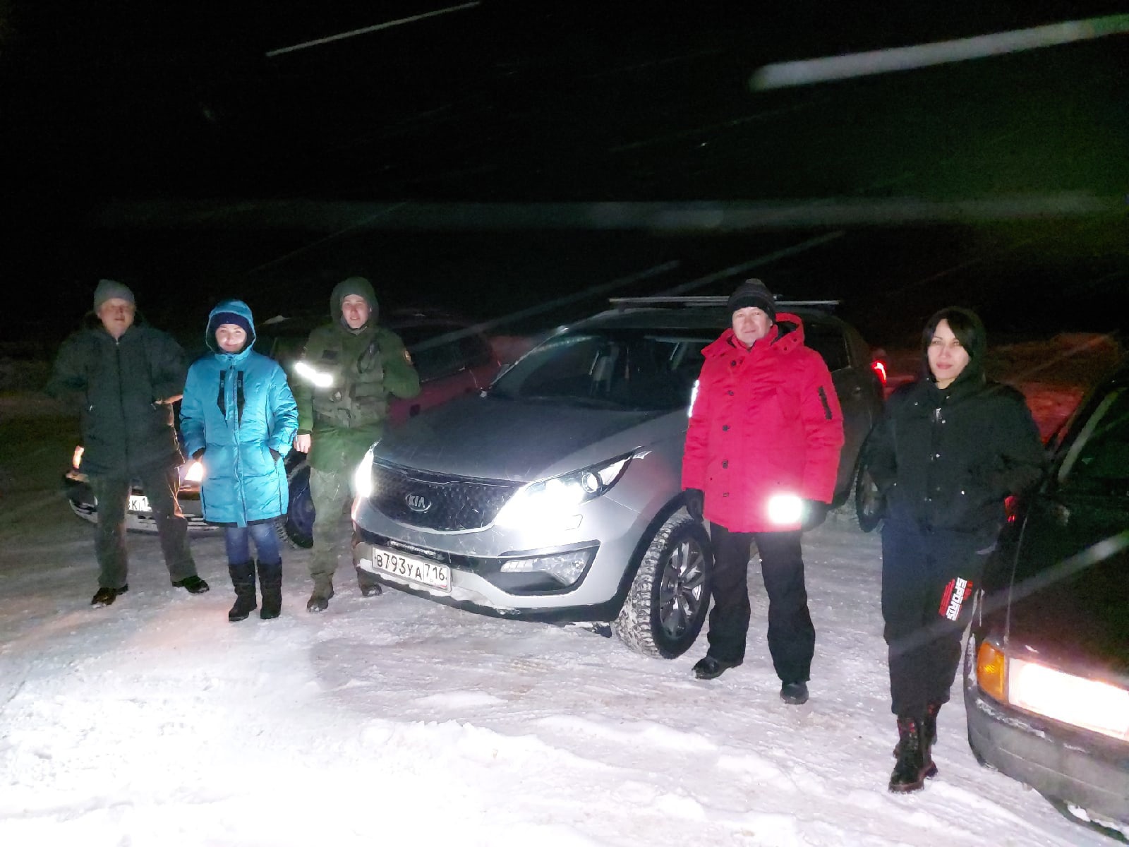 Не смогли вызвать такси: в Йошкар-Оле поисковики помогли замерзающим горожанам