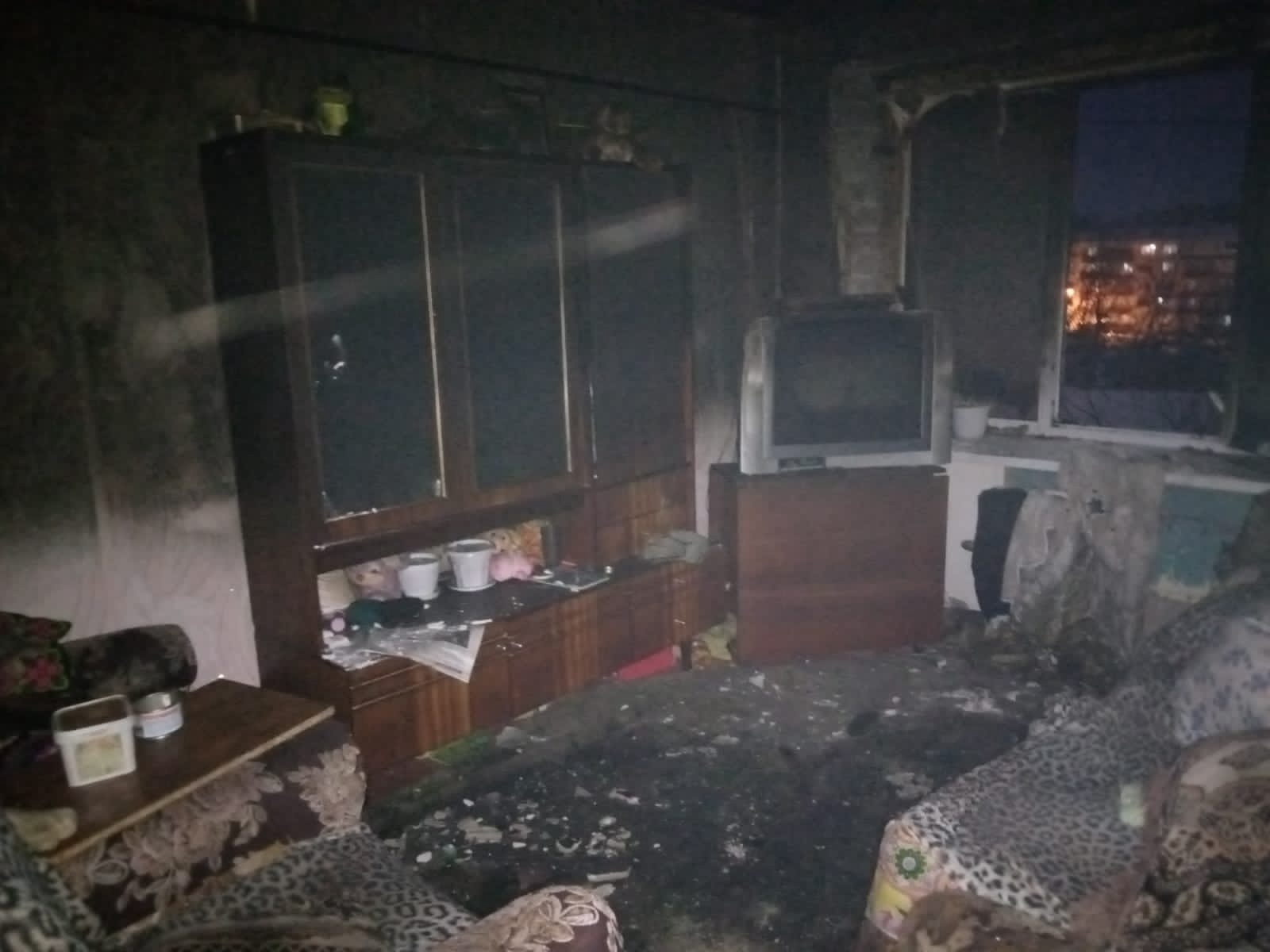«Эвакуировали весь дом»: в Марий Эл в результате поджога произошел серьезный пожар