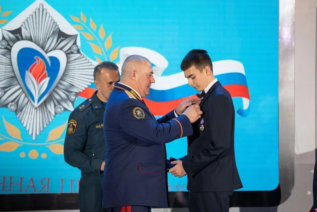 В Москве наградили 15-летнего Артема Макарова из Йошкар-Олы, спасшего утопающего 