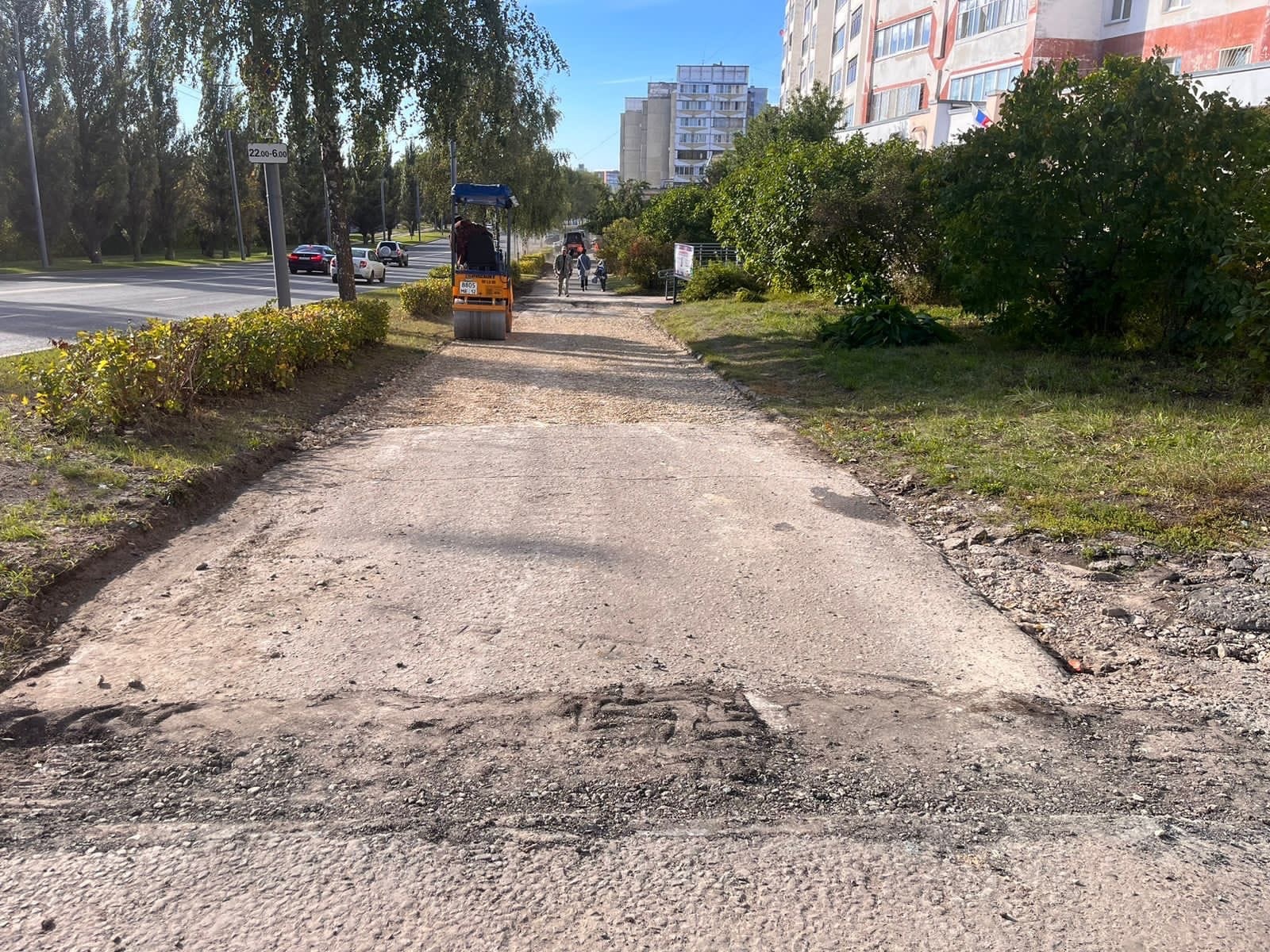 Из-за ливней и града в Йошкар-Оле пришлось чинить тротуар