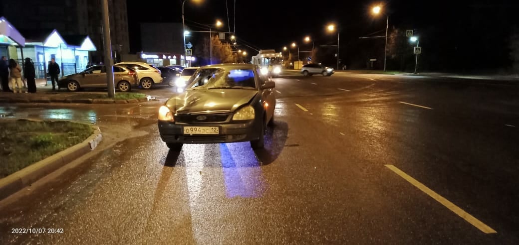 В Йошкар-Оле Lada Priora сбила пешехода