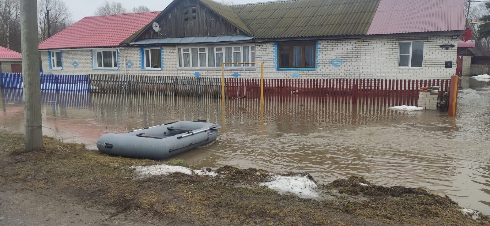 В пригороде Йошкар-Олы из-за паводка затопило 11 домов 