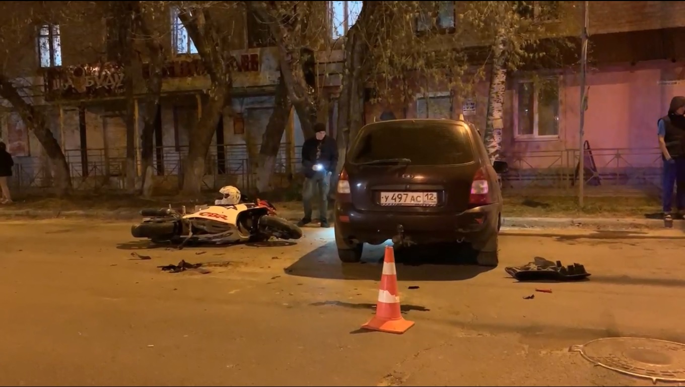 В Йошкар-Оле серьезно травмирован мотоциклист и его пассажирка
