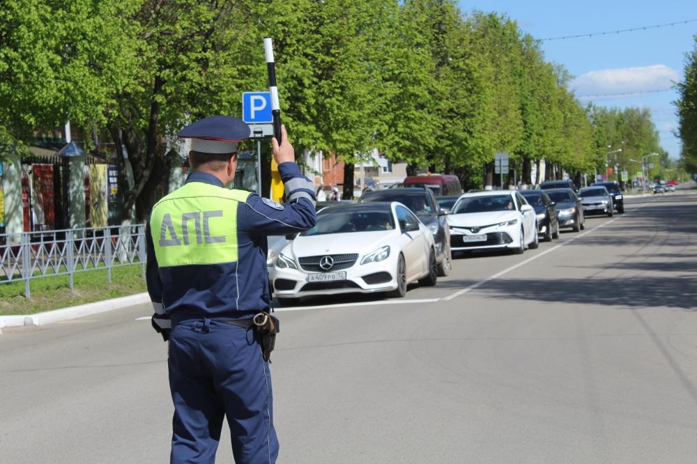 Автоинспекторы Марий Эл оштрафовали 40 водителей за тонировку