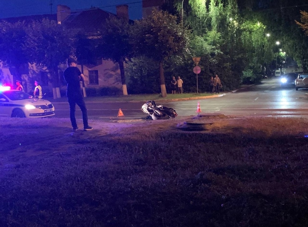Мотоциклист влетел в иномарку в Йошкар-Оле