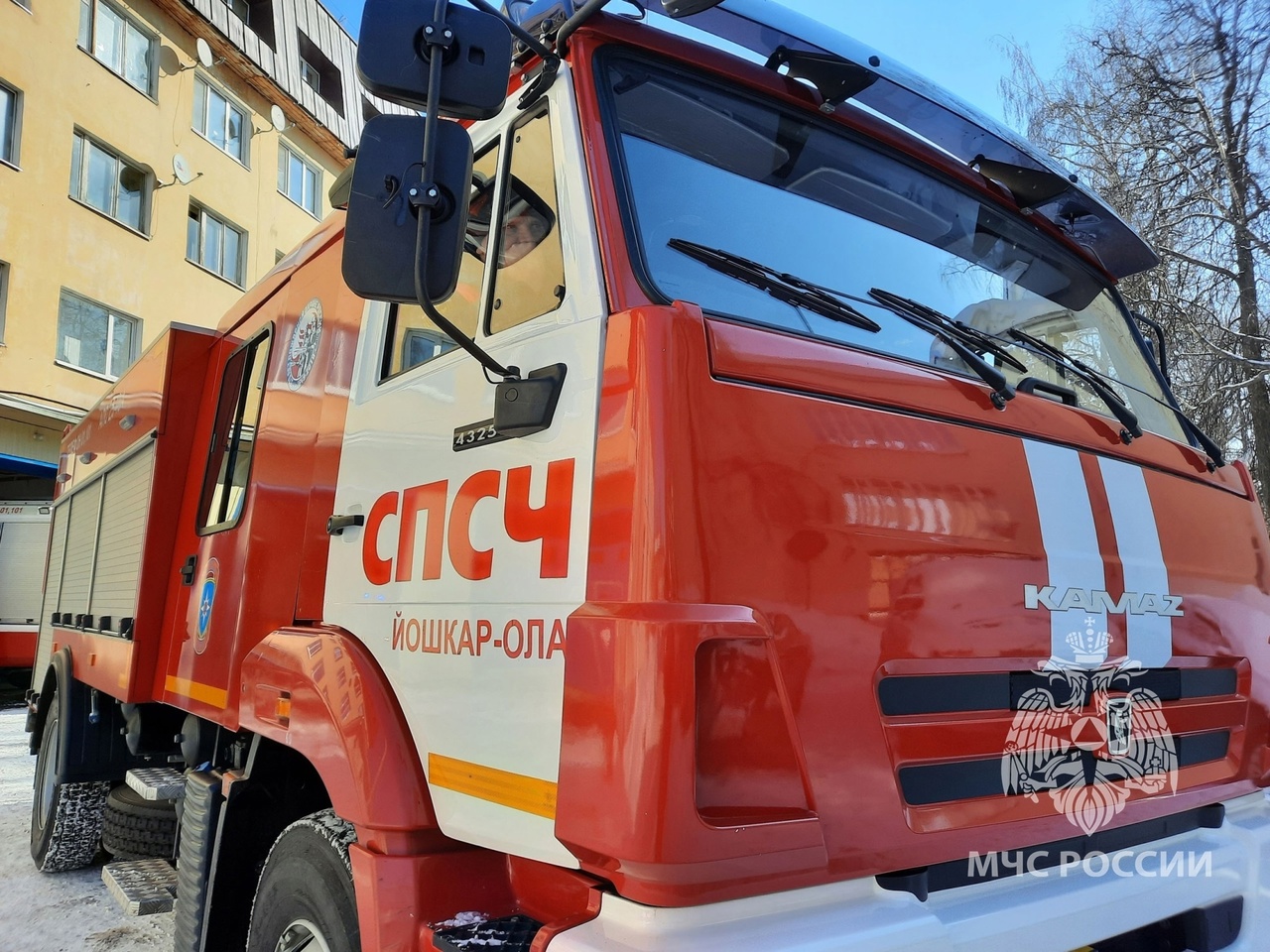 Девятнадцать пожарных тушили пожар в Медведевском районе 
