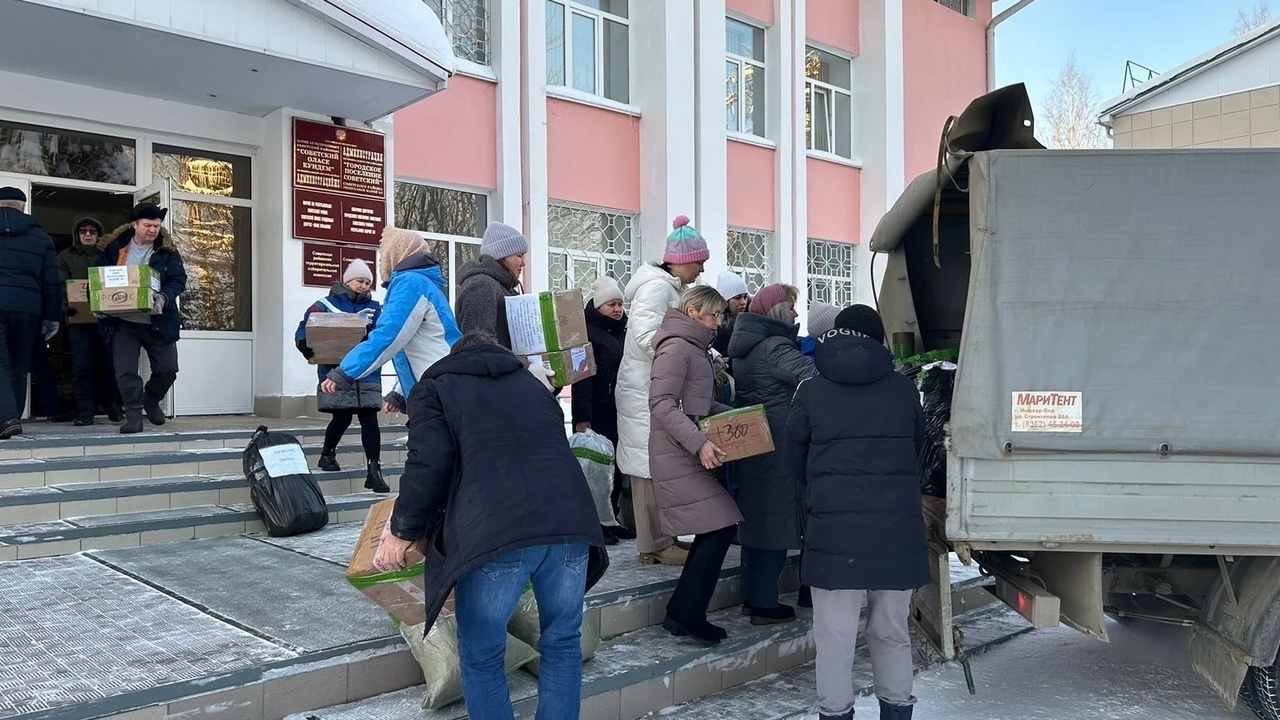 Жители Советского района отправили печи и лекарства военнослужащим в зону СВО