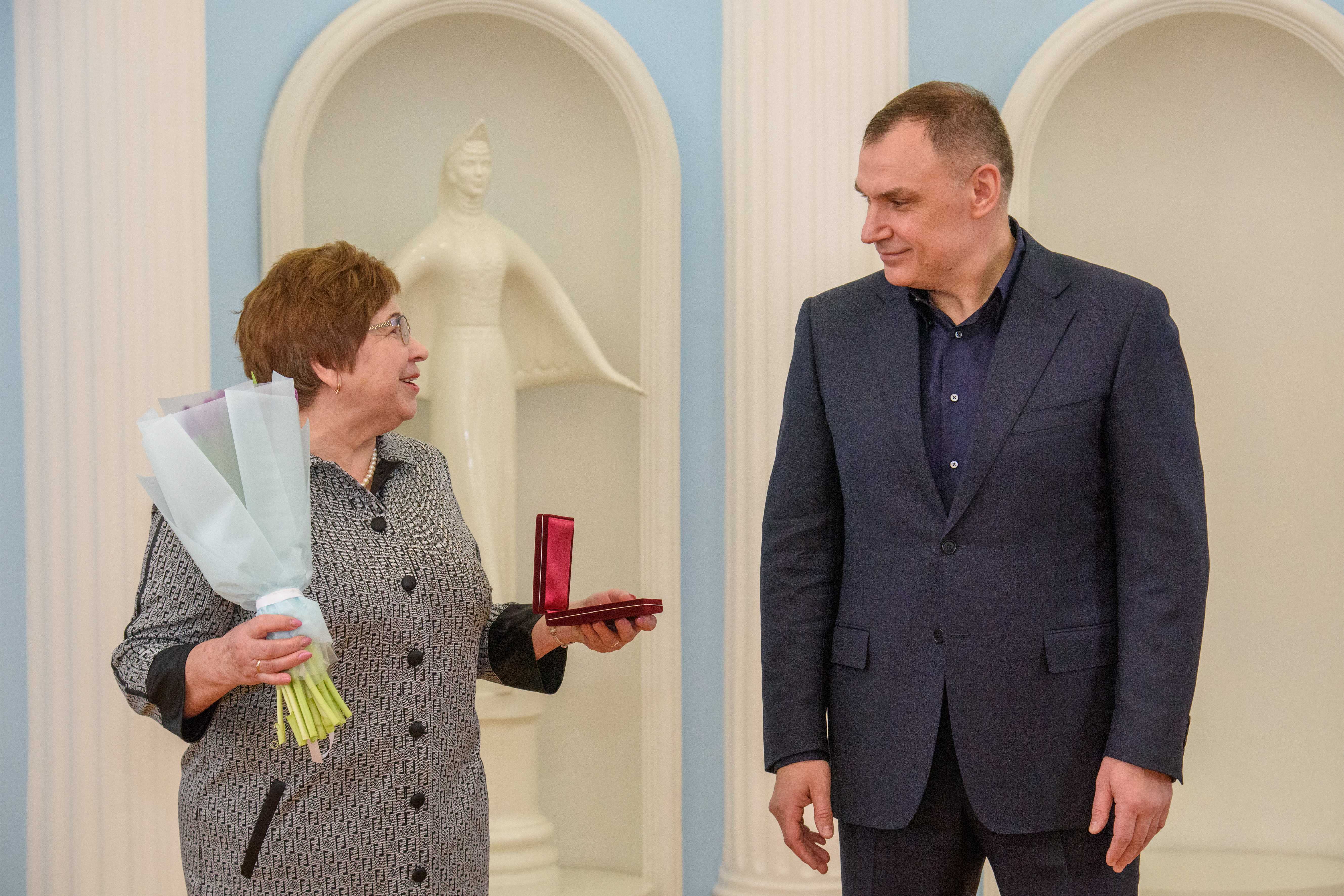 Глава Марий Эл Юрий Зайцев поздравил женщин с 8 марта