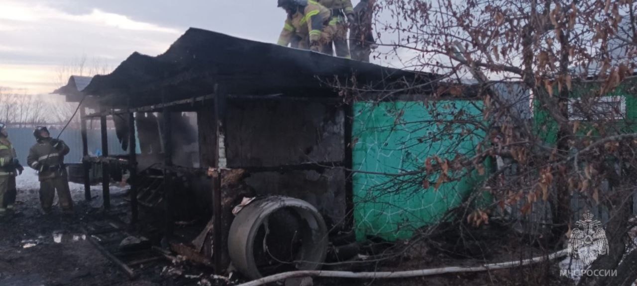 Дом спасли от бушующего пламени в Моркинском районе