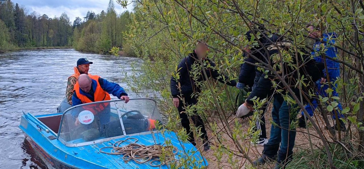 Группа туристов попала в ловушку на реке в Звениговском районе