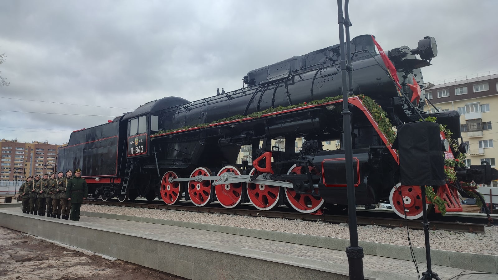 В Йошкар-Оле чествовали паровоз символизирующий Победу в Великой Отечественной Войне