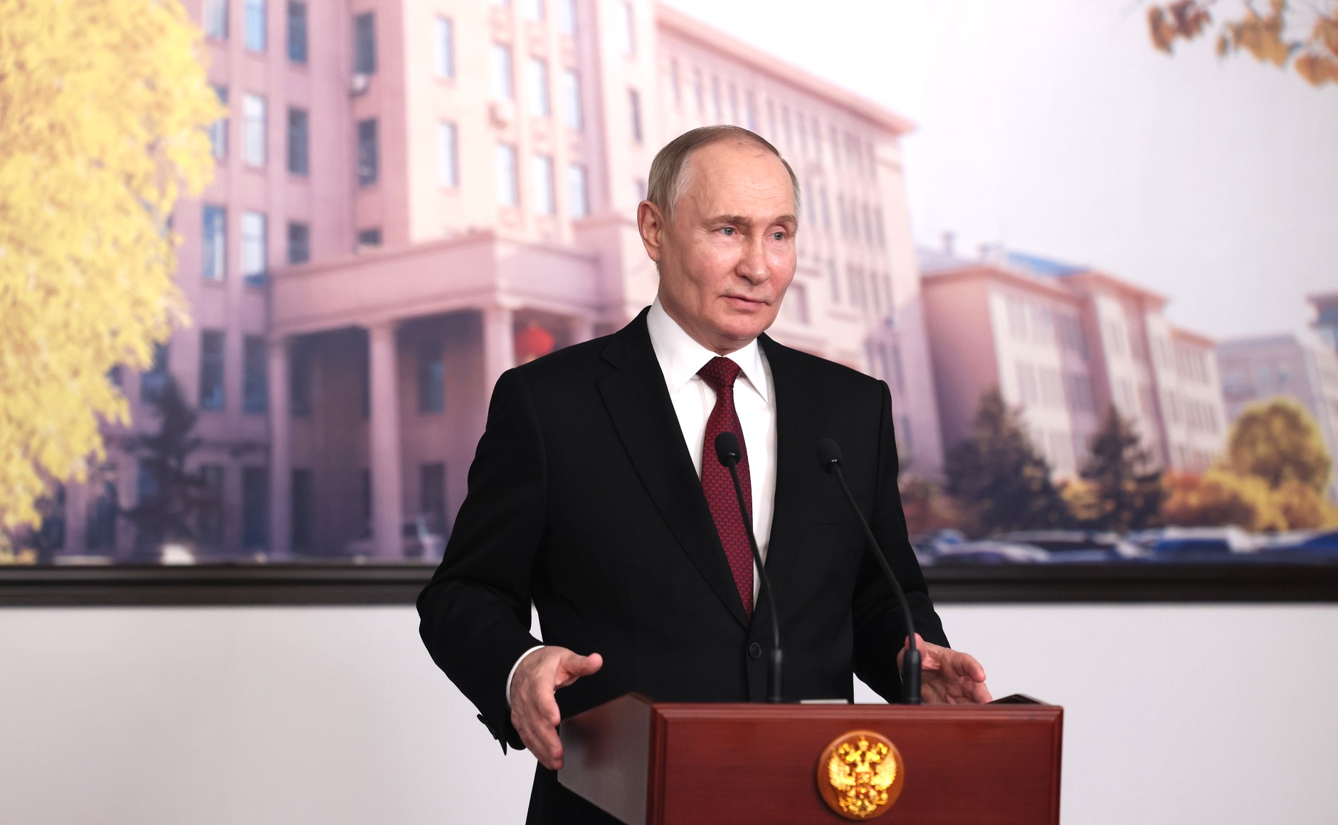 Путин поручил помочь отстающим регионам, в том числе Марий Эл