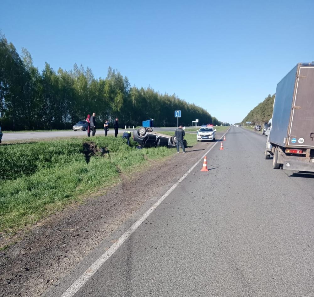 В Медведевском районе женщина не поделила дорогу с попуткой: пострадал пассажир