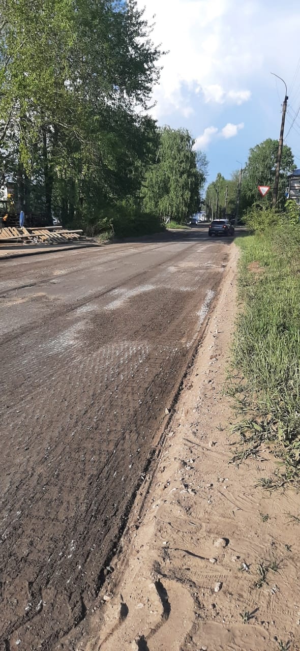 Две разбитые дороги превратят в ровный асфальт в Козьмодемьянске
