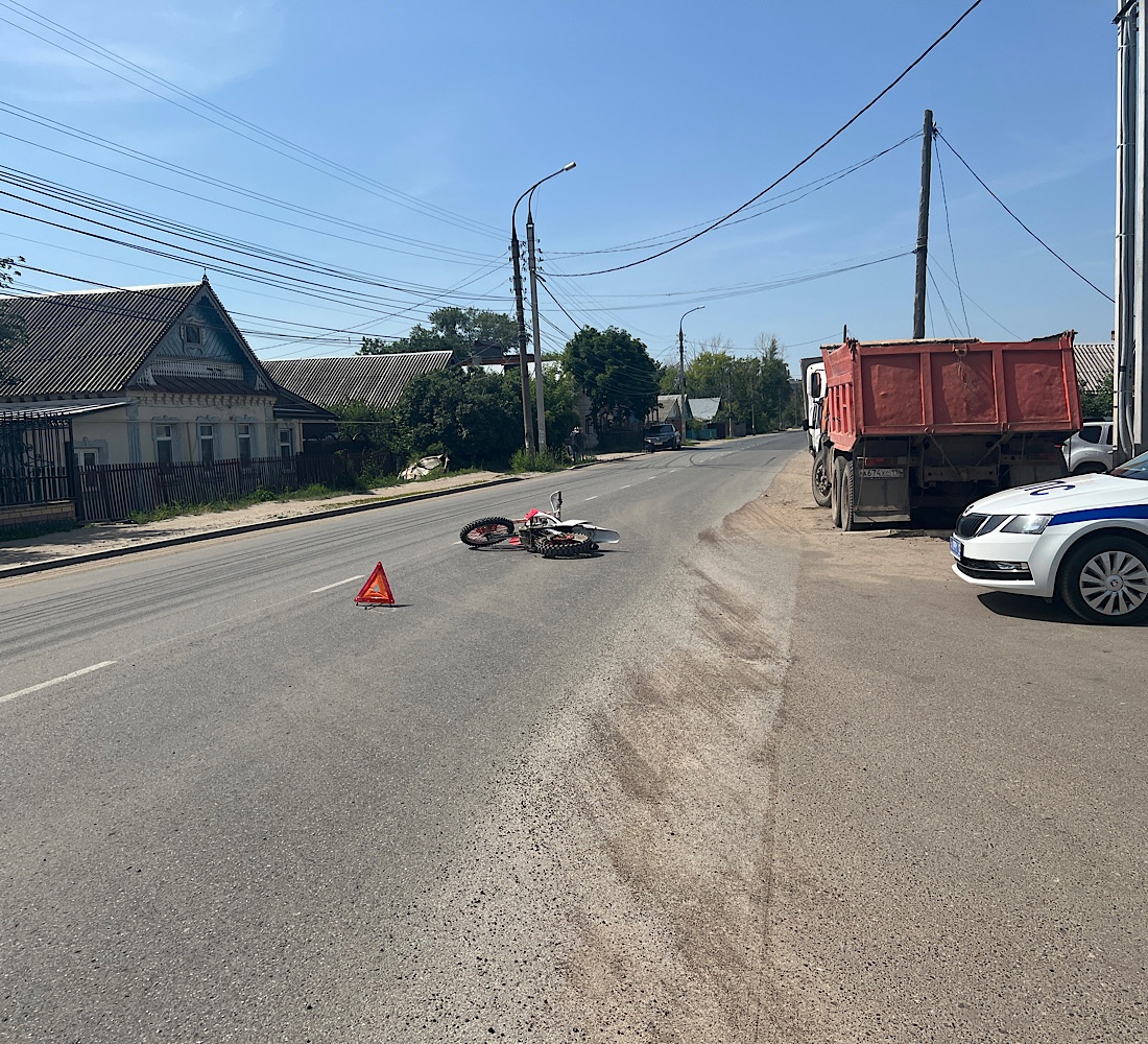 Молодого мотоциклиста покалечило в аварии с иномаркой в Волжске