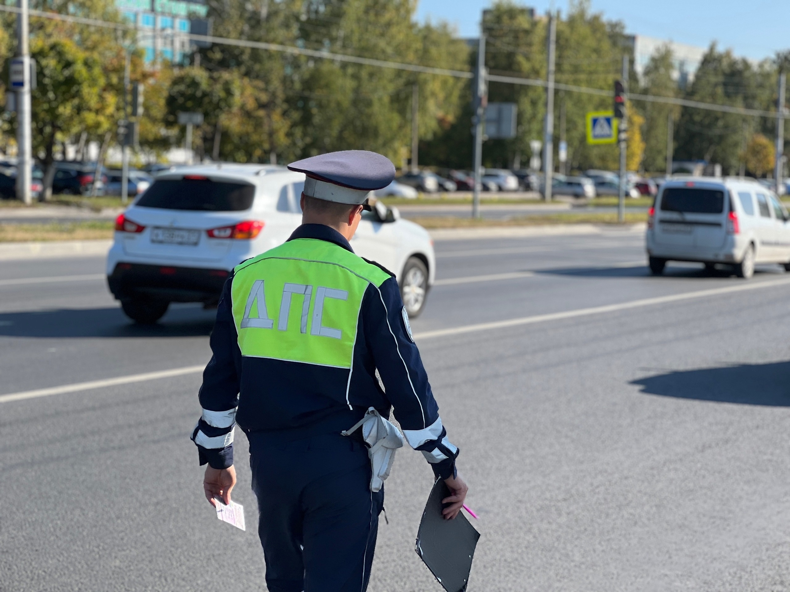 Дорогую иномарку конфисковали у жителя Медведевского района за долги