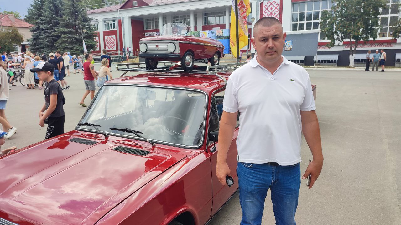 В Новом Торъяле собрались редкие автомобили: «Останусь без куска хлеба, а машину не продам»