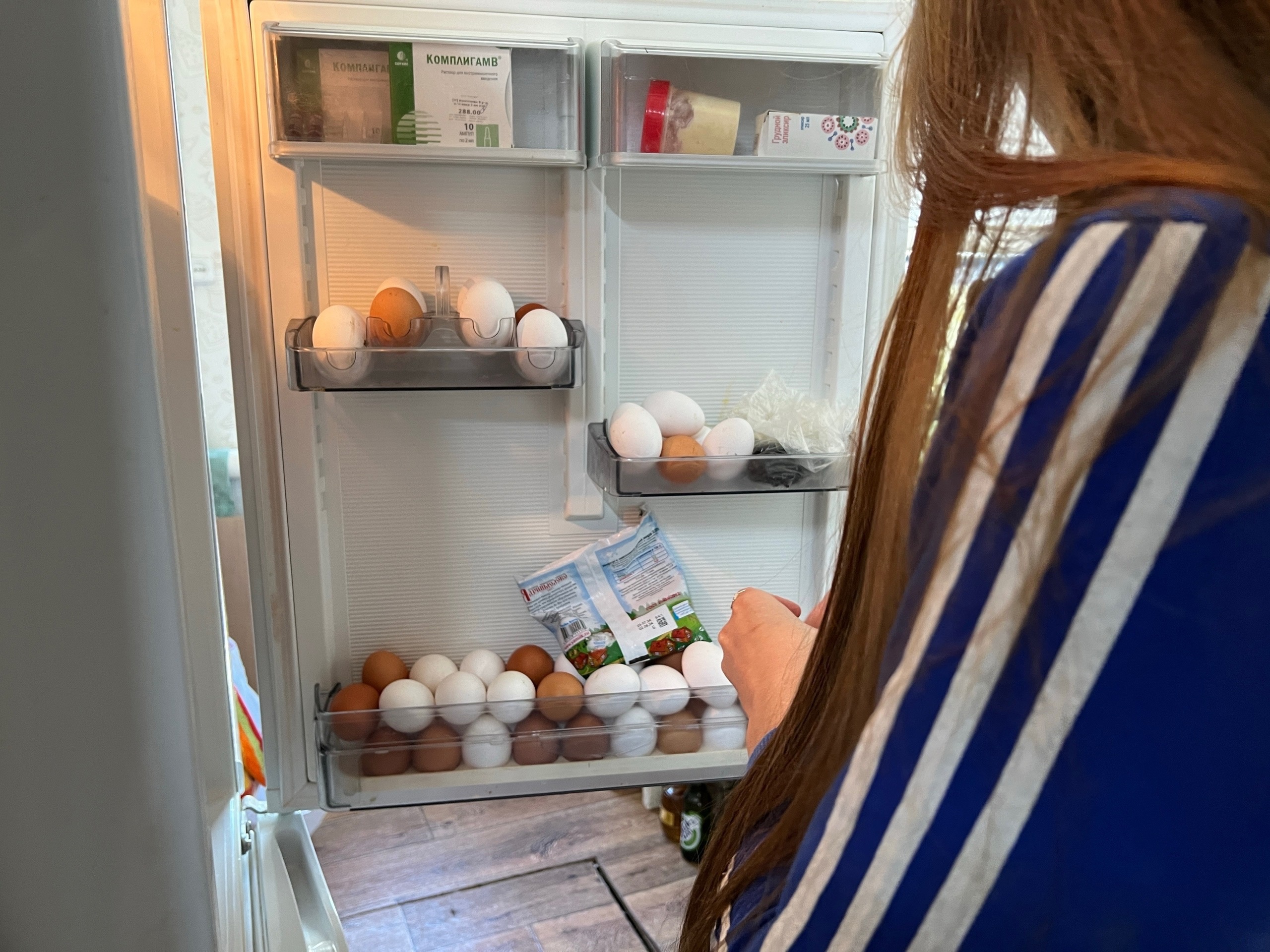 Напрочь уберет посторонний запах из холодильника: нужно лишь протереть стенки этой жидкостью