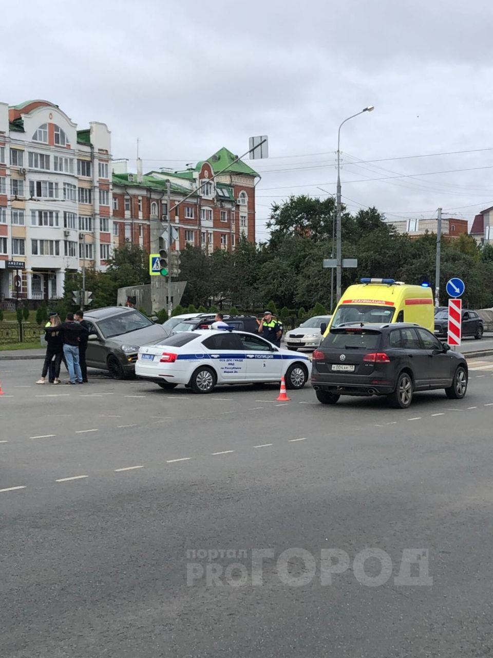 Двое детей и женщина попали в больницу из-за аварии в Йошкар-Оле