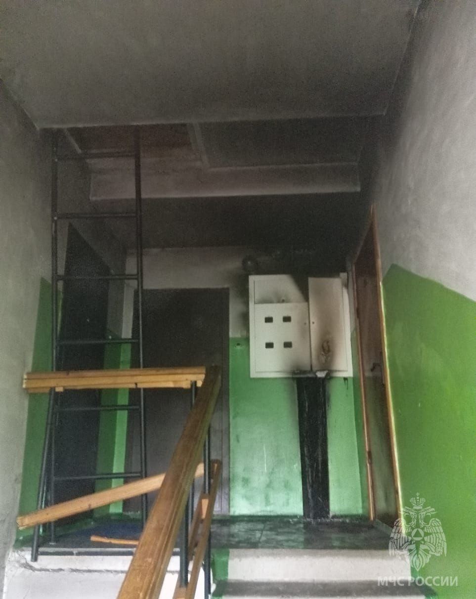 14 человек спасли из задымленного дома в Звенигово