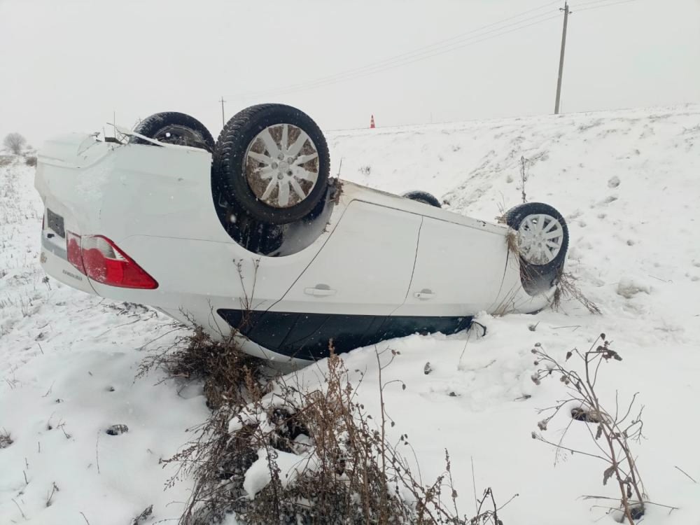 Сразу три аварии из-за снегопада устроили водители в Марий Эл