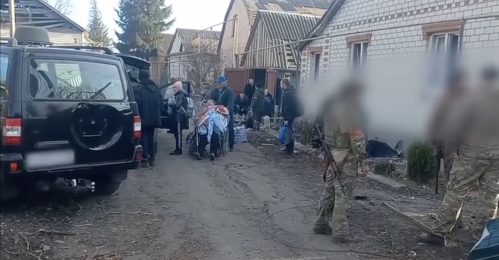 Бойцы из Марий Эл эвакуируют жителей Курской области