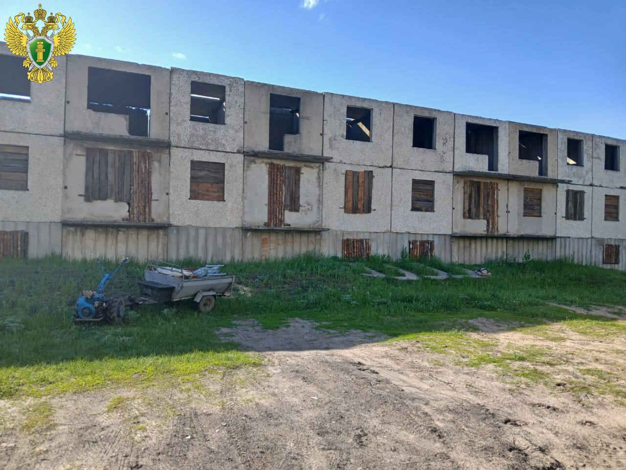 Опасную недостроенную заброшку прикрыли в Йошкар-Оле